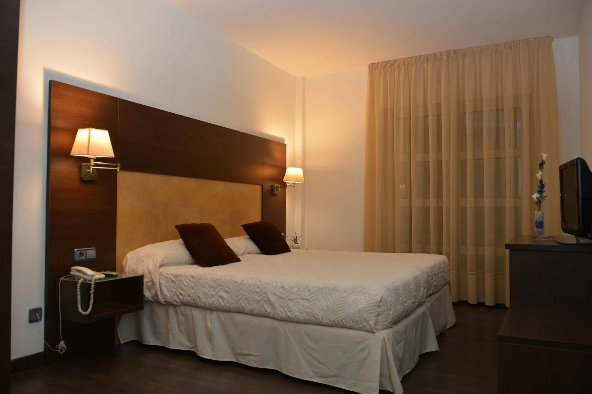 فندق توريخون ذي أرذوثفي  فندق مدريد توريجون بلازا المظهر الخارجي الصورة